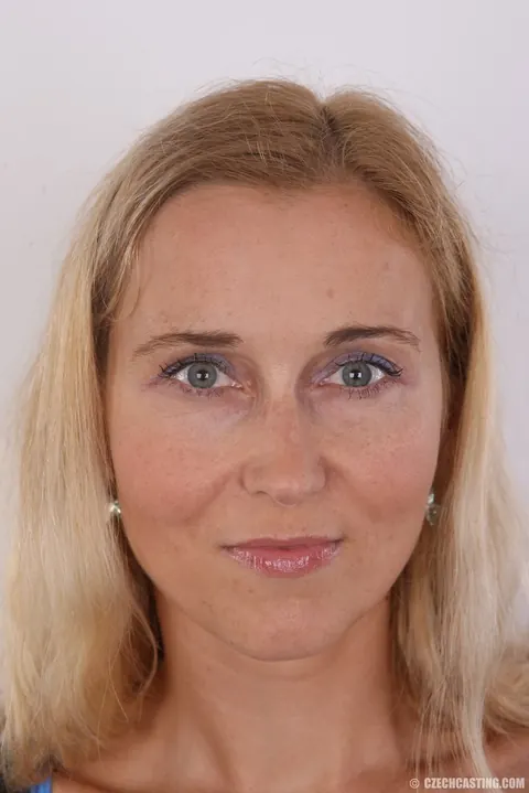 Carolina Ilsa: Blonde Czech MILF Strips Out of Her Lingerie – photo 1 of 20