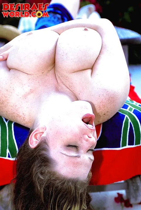 Desirae: Brunette BBW Spreads Her Shaved Pussy Outdoors – photo 12 of 16
