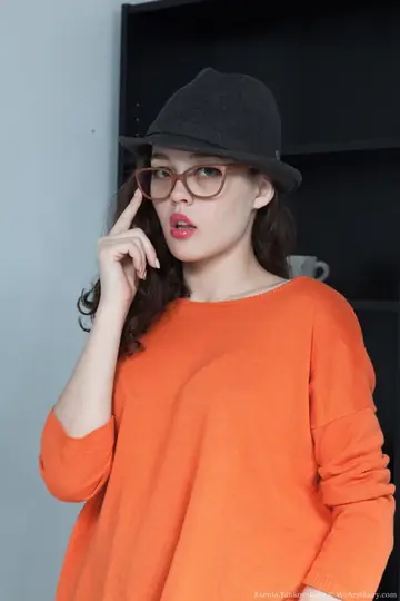 Ksenia Yankovskaya – European Brunette in Glasses and Lingerie Spreads Her Trimmed Pussy