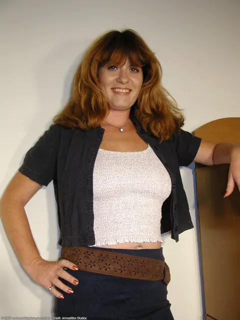 Curvy Redhead MILF Flashes Her Big Tits and Spreads Her Hairy Pussy – photo 1 of 20