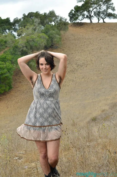 Harley Hex: Curvy Amateur Brunette Strips Off Her Dress in the Forest – photo 3 of 21