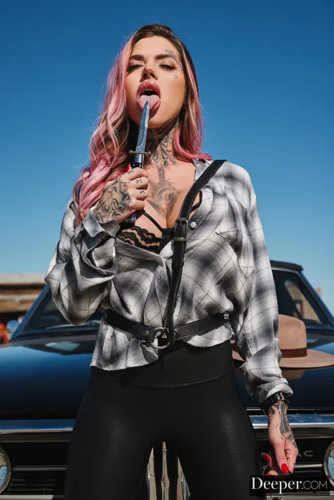 Chantal Danielle: Busty Redhead in Glasses Sucks and Fucks Outdoors by a Car – photo 3 of 21