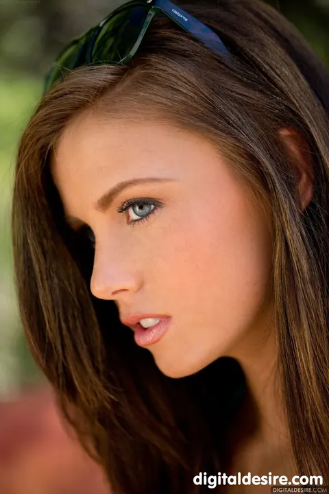 Whitney Westgate: Brunette Poses Nude to Show Her Big Natural Tits – photo 1 of 21