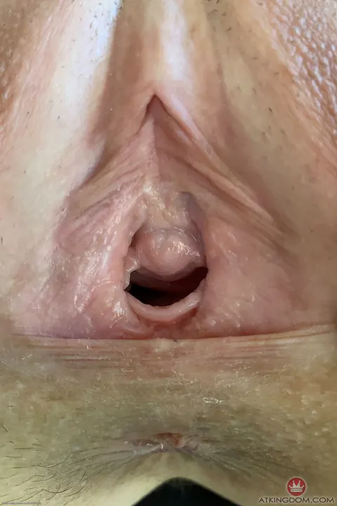 Skye Pierce: Petite Blonde Amateur Spreads Her Shaved Pussy Wide – photo 16 of 20