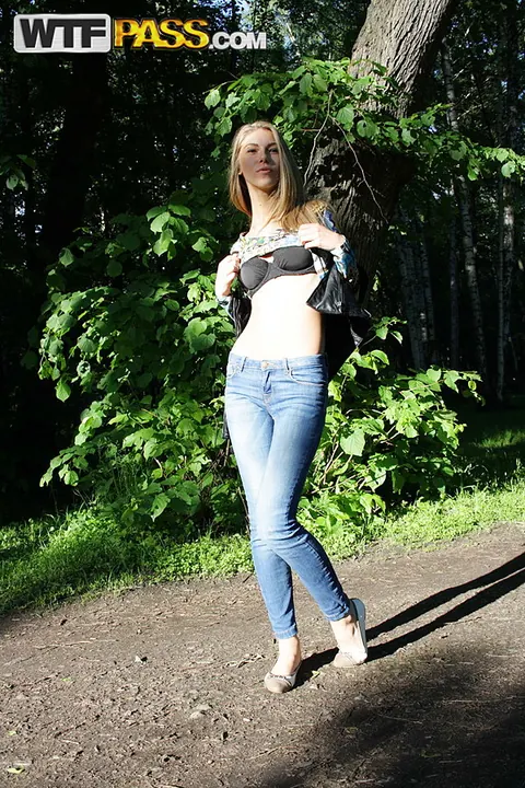 Krystal Boyd: Amateur European Brunette Strips Out of Her Jeans Outdoors – photo 5 of 16