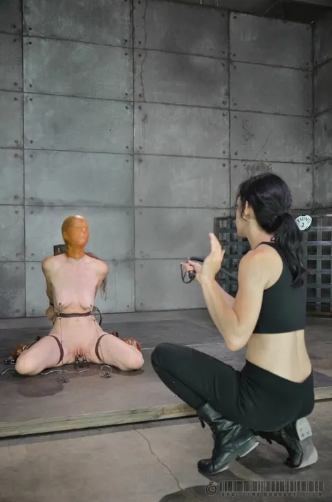 Emma Haize: Mature Lesbians in Bondage Finger and Lick Each Other – photo 15 of 16