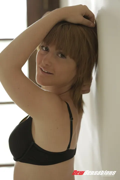 Brittany Jade: Brunette with Short Hair Tests a Hitachi and Big Dildos – photo 2 of 21