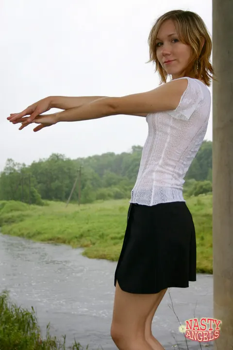 Skinny Russian MILF Strips Out of Her Panties Outdoors – photo 4 of 20