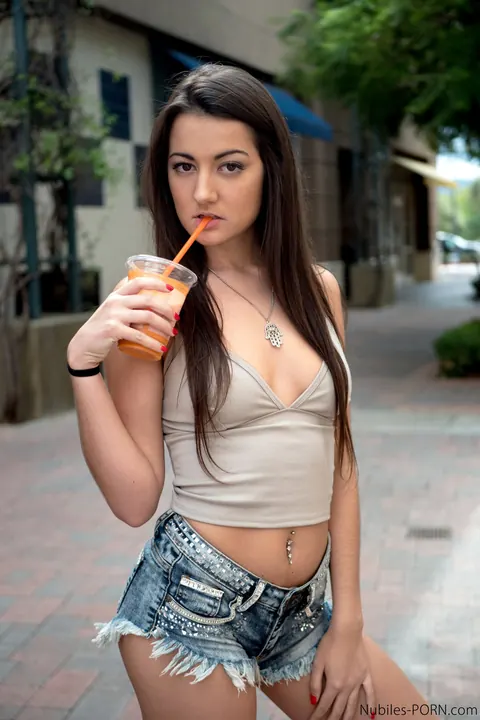 Lily Adams: Brunette Undresses and Spreads Outdoors – photo 6 of 21