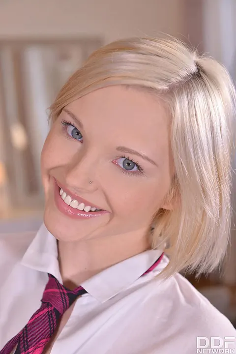 Mona Kim: Slim Blonde and Brunette in Uniforms Share a Cock in a Threesome – photo 2 of 12