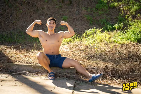 Two Men Give Each Other Blowjobs in a 69 Outdoors – photo 5 of 15