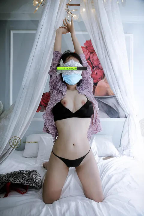 Asian Woman Poses in Black Lingerie for Solo Gallery – photo 12 of 21