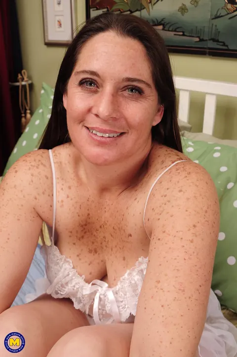 Mature European Woman Strips and Poses in Lingerie – photo 15 of 20