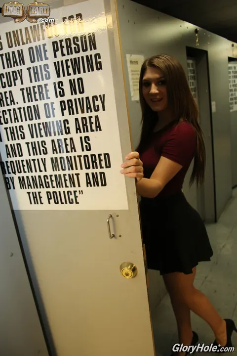 Jojo Kiss: Thick Brunette with Big Tits Takes BBC in Public – photo 3 of 15