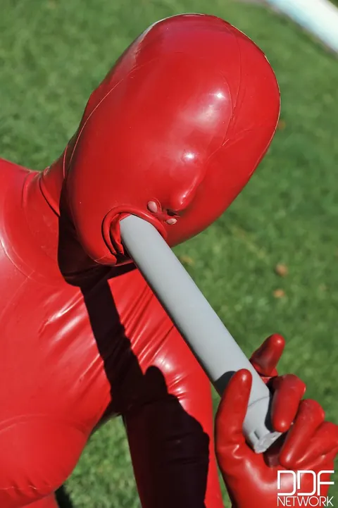 Tall PAWG in Latex Masturbates with a Dildo by the Pool – photo 10 of 21