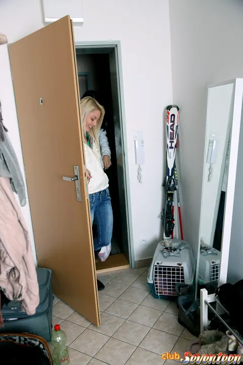 Pinky June: Blondes in Jeans Scissor and Lick Shaved Pussies – photo 1 of 15
