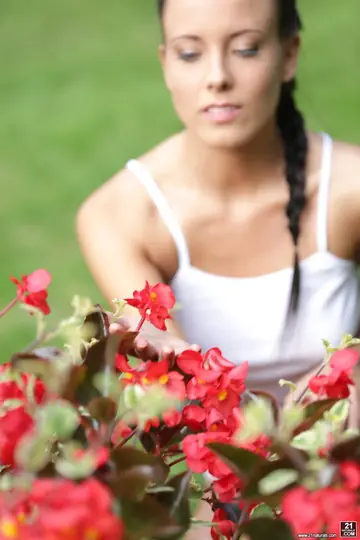 Lexi Layo – Tattooed Brunette in Lingerie Fucks Outdoors with Her Man