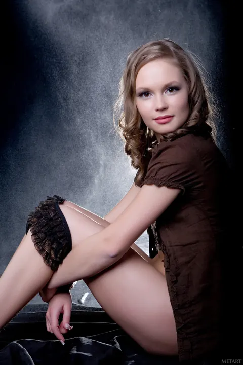 Woman in Panties Pulls Them Aside to Show Her Pussy – photo 11 of 21