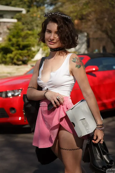 Gigi Matthews: Petite Brunette Reveals Her Nipples and Panties Outdoors – photo 1 of 13