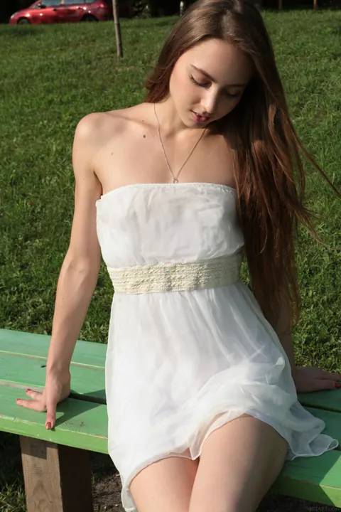 Valery Leche: Ukrainian Brunette Unveils Slim Body and Spreads Her Legs Outdoors – photo 3 of 21