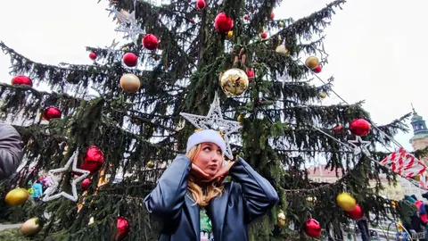 Chloe Chevalier: Thick Blonde Takes Anal Outdoors During the Holidays – photo 2 of 15