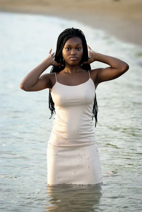 Deserea: Tall Ebony Beauty Bares Her Big Tits on the Beach – photo 3 of 20