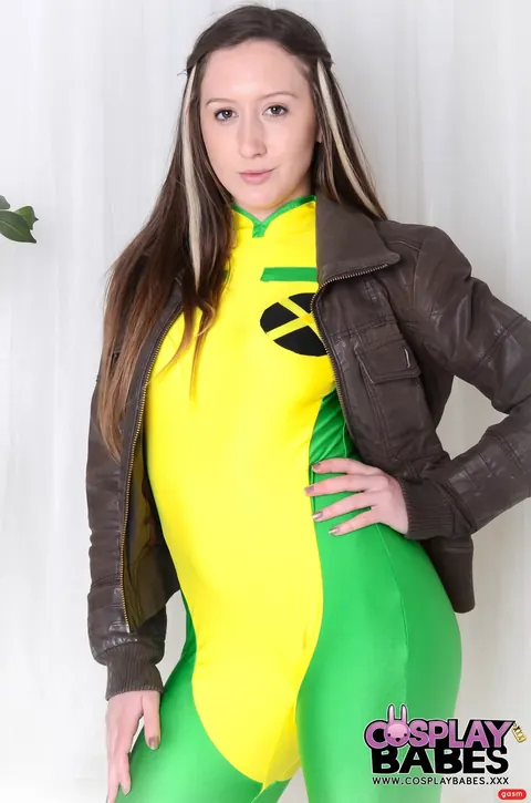 Elouise Please: British Brunette Toys Her Pussy in a Cosplay Costume – photo 2 of 15