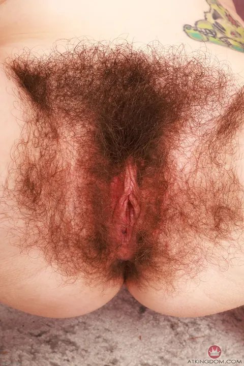 Pearl Sage: Tall Russian Redhead Spreads Her Hairy Pussy for Anal – photo 12 of 21