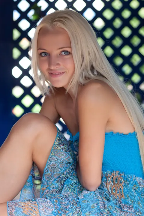 Alysha A: Tall Blonde Shows Her Ass and Spreads Pantyless Outdoors – photo 13 of 21