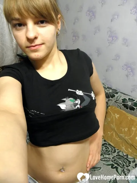 Petite Amateur Strips and Spreads for Homemade Selfies – photo 10 of 20