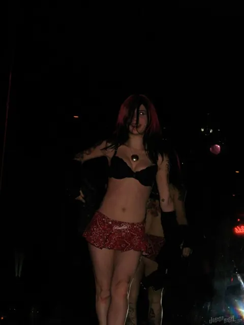 Redhead Strips Nude and Flashes Her Tits and Ass – photo 4 of 17