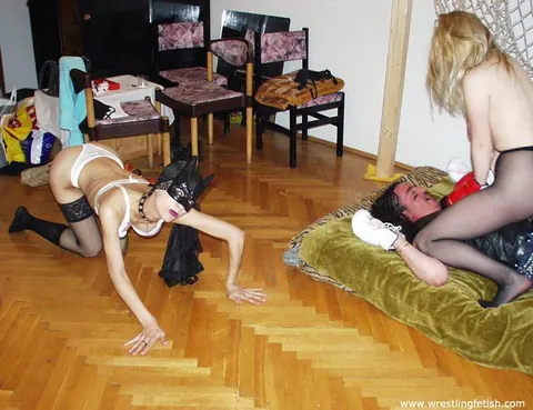 Two Thick Blondes in Lingerie Wrestle and Share a Man in the Bedroom – photo 11 of 15