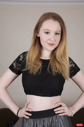Ruby Temptations – Thick British Redhead in Stockings Fingers Her Pussy