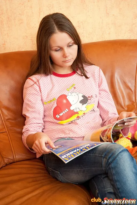 Liza Shay: Brunette Removes Her Jeans and Fingers Herself in Socks – photo 1 of 12