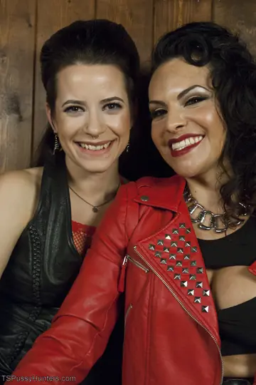 French Trans Woman Binds Partner and Fucks Her Deep