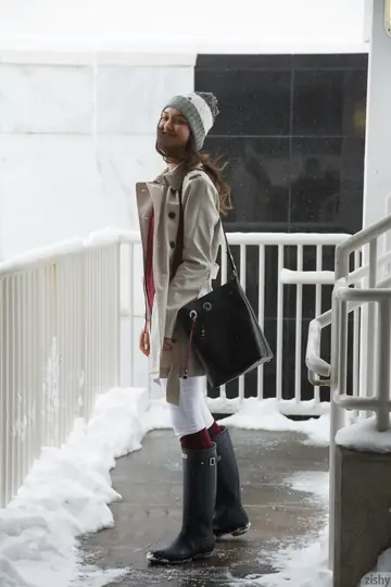 Skinny Brunette Flashes Her Ass and Tits Outdoors in Boots