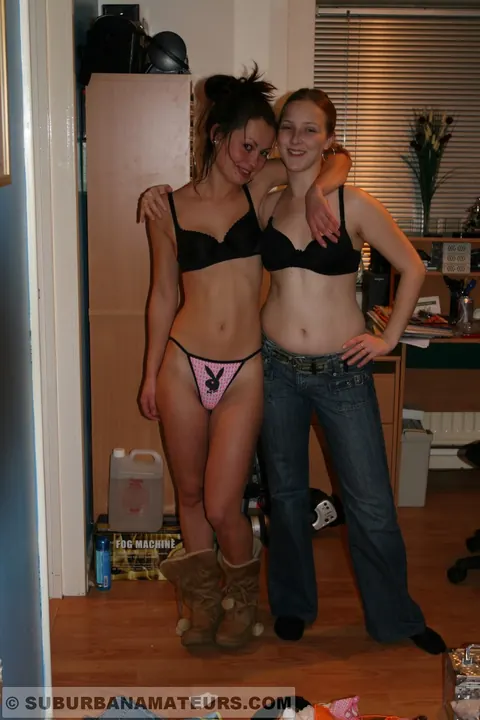 Two British Women Kiss in Lingerie – photo 4 of 9