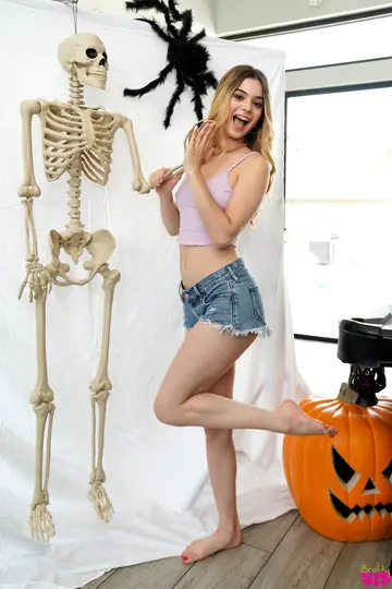 Blonde and Brunette in Pantyhose and Heels Share a Halloween Threesome