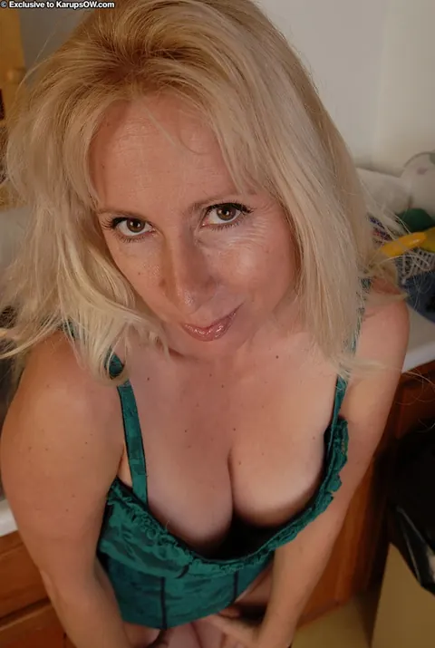 Thick Blonde MILF in Panties Spreads Her Pussy Wide – photo 2 of 16