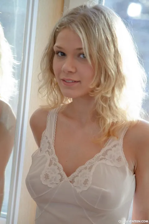 European Woman with Natural Tits Spreads Her Pussy – photo 3 of 20