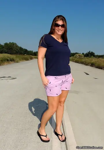 PAWG MILF Strips Outdoors Before Anal Sex and Dildo Play