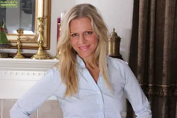 Thick Blonde MILF Spreads Her Legs Out of Her Skirt