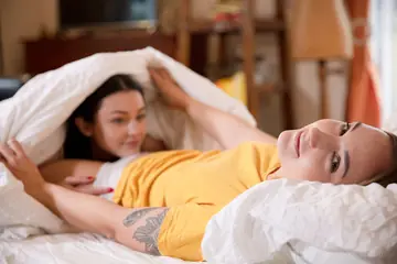 Alya Stark – Brunette Lesbians Lick Hairy Pussies and Facesit in Bed
