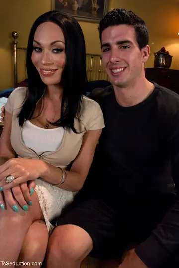 Trans Woman Enjoys Anal Sex with Her Handsome Partner