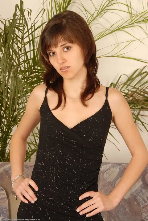 Hairy Woman Strips and Poses Nude Front and Back – photo 5 of 21