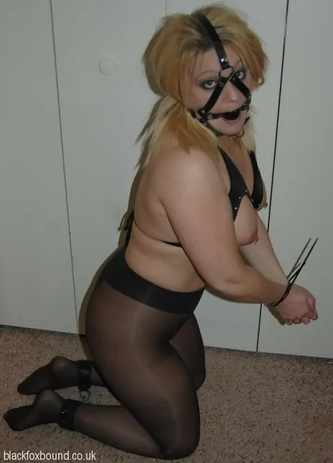 Blonde BBW in Pantyhose Restrained and Spreads Her Legs – photo 6 of 16