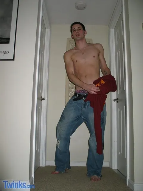 Shaved-Headed Guy Strips Naked and Strokes His Cock in the Hallway – photo 3 of 21