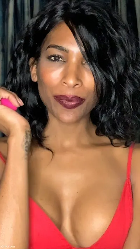 Petite Ebony Trans Woman Strips Nude and Poses – photo 1 of 18