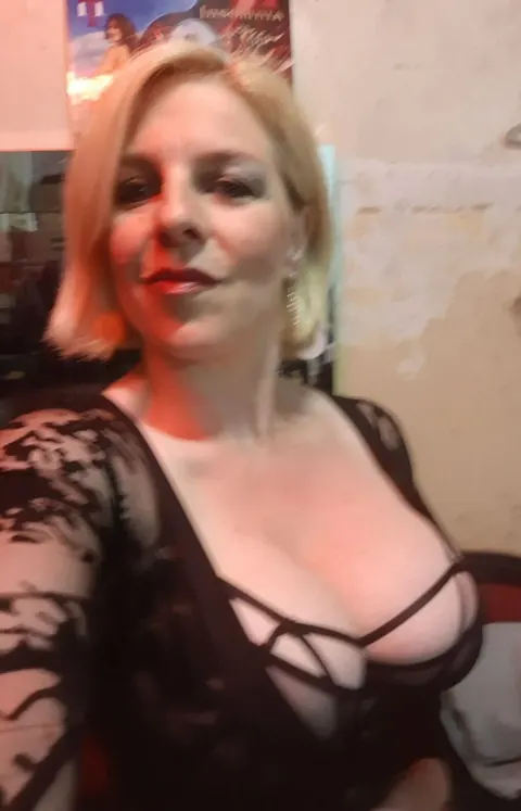 Thick Blonde in Stockings Shows Off Her Big Tits and Ass in Selfie – photo 11 of 13