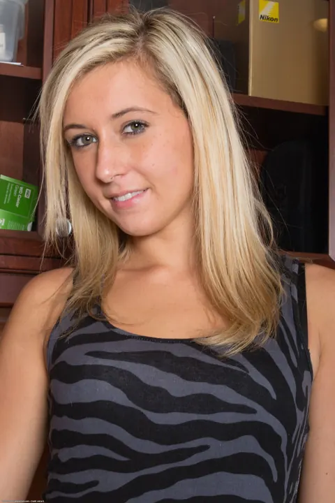 Lilly Banks: Slim Blonde Shows Her Small Natural Tits and Spreads Wide – photo 1 of 21